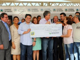 CAJAZEIRAS ENTREGA DE CHEQUE EMPREENDER 270x202 - Ricardo inaugura UPA e Casa da Cidadania em Cajazeiras