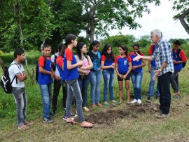 emater faz plantio de arvore com alunos em alagoa grande 1 270x202 - Emater mobiliza estudantes e faz plantio de árvores em Alagoa Grande