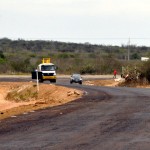 inicio de obra de asfalto em nova estrada de olivedos foto claudio goes  (10)