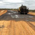 inicio de obra de asfalto em nova estrada de olivedos foto claudio goes  (5)