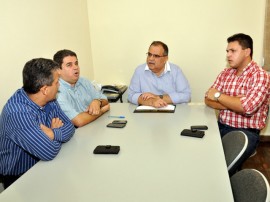 romulo reuniao AMD CG parceria com empreender 31 270x202 - Rômulo discute implantação de franquia do Empreender-PB em Campina