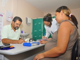 11.09.13 hospital frei damiao gestantes ERICA LAVINHA fotos walter rafael 3 270x202 - Bom atendimento para gravidez de alto risco aumenta demanda na Frei Damião