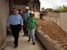 30.09.13 romulo visita obras do cines jos cg 2 270x202 - Vice-governador inspeciona obras reforma e ampliação do Cine São José