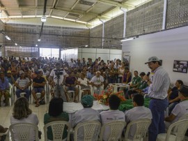 Emater Aparecida 1 270x202 - Governo leva ações para fortalecer agricultura familiar nas Várzeas