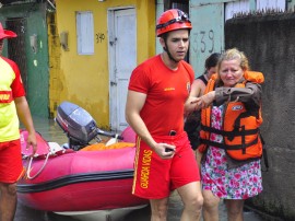 bombeiros e defesa civil areas de risco bairro sao jose foto jose lins (60)