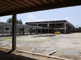 construção escolas tecnicas baieux e mangabeira_003