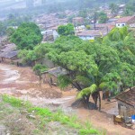 defesa civil bombeiros especionam areas de risco timbo foto kleide teixeira 93