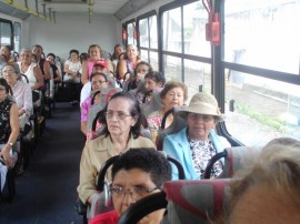 passeio idosos Cica Cruz das Armas fotos Lívia Reis 03.09 2 270x202 - Grupo de idosos do Cica de Cruz das Armas tem tarde de lazer no Centro Histórico