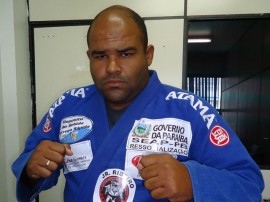 presidiario golias luta1 1.jpg 1 270x202 - Reeducando representa a Paraíba no Campeonato Norte-Nordeste de Jiu-Jitsu em Pernambuco