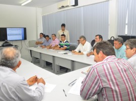 recursos hidricos reuniao seca na paraiba foto jose lins 211 270x202 - Reunião de órgãos governamentais discute situação da seca na Paraíba