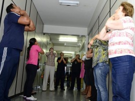 see servidores da educacao participam de ginastica laboral foto sergio cavalcanti 6 270x202 - Servidores da Secretaria de Estado da Educação participam de ginástica laboral