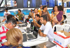 fac realiza acao comunitaria em nova mangabeira foto jose lins 351 270x185 - Governo do Estado leva ação comunitária à comunidade Nova Mangabeira