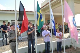 hasteamento de bandeiras 270x179 - Maternidade de Patos realiza ações em apoio à campanha Outubro Rosa