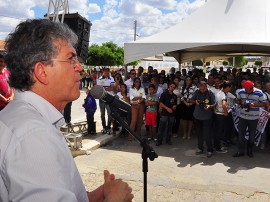 09.11.13 ricardo assina OS rodovia PB 248 fotos roberto guedes 2 1 270x202 - Ricardo autoriza estrada que vai tirar a cidade de Amparo do isolamento