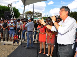 09.11.13 ricardo assina OS rodovia PB 248 fotos roberto guedes 3 1 270x202 - Ricardo autoriza estrada que vai tirar a cidade de Amparo do isolamento