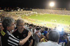 ALMEIDÃO FINAL SERIE D 11 270x179 - Ricardo parabeniza Botafogo e entrega título de campeão da Série D