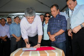 SAPE 4 270x179 - Ricardo autoriza obras de hospital em Sapé, libera créditos e entrega ônibus escolar