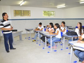 aluna de escola do estado geise escose e a nova jovem embaixadora foto jose lins 52 270x202 - “Alunos da escola pública podem ir mais longe”, diz Jovem Embaixadora