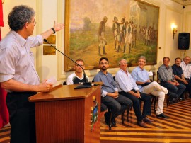 botafogo homenagem do governo foto francisco frança 123 270x202 - Ricardo homenageia Botafogo pelo título de Campeão da Série D