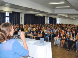 cida homenagem 270x202 - Secretária expõe ações do Governo e é homenageada em seminário nacional