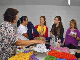 curso artesanato na funatec foto walter rafael 5 270x202 - Artesãs participam de capacitação sobre criação de peças em crochê