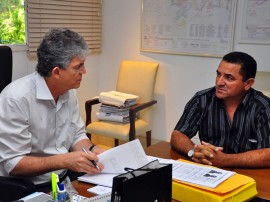 nadir fernandes prefeito de curral de cima 2 270x202 - Ricardo discute projetos com prefeitos de Boa Ventura e Curral de Cima