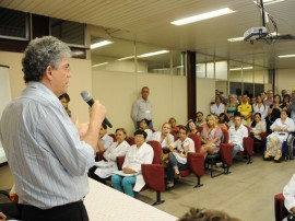 ricardo HOSPITAL DE TRAUMA foto jose marques 3 270x202 - Ricardo parabeniza funcionários do Trauma pela qualidade do atendimento