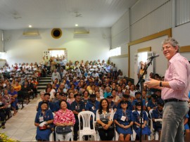 ricardo condominio cidade madura em cg foto jose marques 111 270x202 - Ricardo assina ordem de serviço de condomínio para idosos