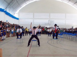 11.12.13 escola estadual monsenhor odilon alves pedrosa 21 270x202 - Escola Estadual Monsenhor Odilon Alves Pedrosa realiza gincana cultural