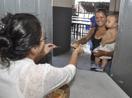 1riachao bacamarte abono familia foto walter rafael 2 270x202 - Governo inicia pagamento do abono do Bolsa Família em 28 municípios