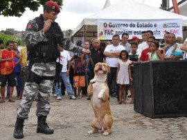 20.12.13 acao da FAC destrito mecanico fotos jose lins 83 270x202 - Governo leva ações de cidadania leva serviços ao Distrito Mecânico de João Pessoa