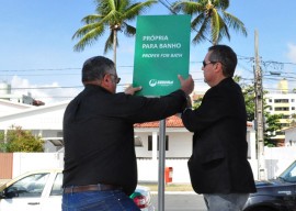 Instalacao placas balneabilidade Laylson Ismar 6 270x192 - João Pessoa tem todas as praias liberadas para banho no fim de semana