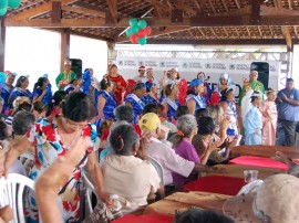 Natal Idosos Fotos Fernanda Medeiros 12.12 211 270x202 - Grupos de idosos da Paraíba participam de confraternização de Natal