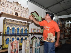 casaroes salao foto walter rafael 1 270x202 - Trabalhos em madeira ganham destaque no XIX Salão de Artesanato