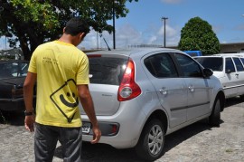 operacao lei seca recupera carro roubado em pedras de fogo 2 270x179 - Operação Lei Seca recupera carro roubado em Pedras de Fogo