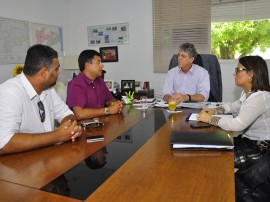 16.01.14 ricardo recebe empresario de patos fotos roberto guedes 21 270x202 - Ricardo estuda permuta de terreno para construção de presídio feminino