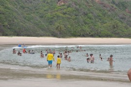 17.01.14 PRAIA coqueirinho 3 270x179 - Banhistas podem aproveitar 51 praias do litoral neste fim de semana