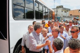 10.02.14 RICARDO ONIBUS bayeux FOTOS JOSE MARQUES 3 270x179 - Ricardo e diretores do DER inspecionam nova frota de ônibus