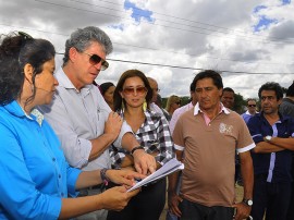 11.02.14 ricardo vistoria obras mutirao fotos roberto guedes 1 270x202 - Ricardo inspeciona obras que superam R$ 100 milhões