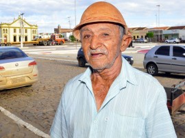 agricultor pedro francisco da silva barra de sao miguel pb 196 inicio da pavimentacao foto francisco franca 270x202 - Ricardo autoriza pavimentação de rodovia em Barra de São Miguel