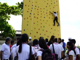 see alunos da rede estadual participam de escola de esportes no unipe 2 270x202 - Alunos da rede estadual participam de 'Escolinha de Esportes' no Unipê