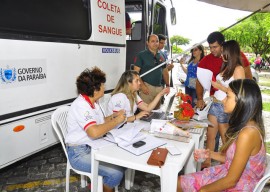 ses hemocentro coleta de sangue na unipe foto walter rafael 14 270x192 - Estudantes do Unipê fazem doação de sangue durante gincana