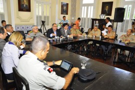 05.03.14 romulo reuniao de balanco da seguranca fotos Alberi Pontes 54 270x179 - Carnaval 2014 registra redução de 23% nas ocorrências de homicídios