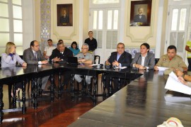 05.03.14 romulo reuniao de balanco da seguranca fotos Alberi Pontes 9 270x179 - Carnaval 2014 registra redução de 23% nas ocorrências de homicídios