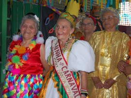 20.03.14 baile carnaval csu santarita 3 270x202 - Governo promove baile carnavalesco para idosos em homenagem ao Dia da Mulher