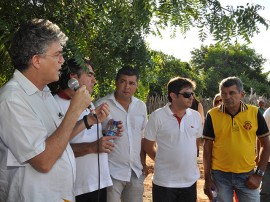 22.03.14 ricardo associação apicutores do sertão aparecida fotos roberto guedes 39 270x202 - Ricardo visita obras do Governo em comunidades rurais de Aparecida