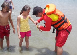 DSCN1566 270x192 - Bombeiros realizam ações preventivas e garantem segurança de banhistas