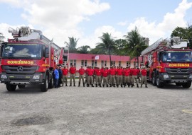 bombeiros viaturas com escada magiro foto walter rafael 10 270x191 - Viaturas mais modernas do Brasil chegam ao Corpo de Bombeiros