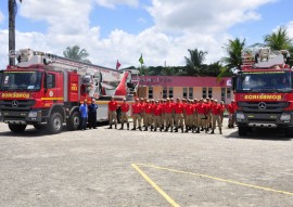 bombeiros viaturas com escada magiro foto walter rafael 13 270x191 - Ricardo entrega viaturas mais modernas ao Corpo de Bombeiros