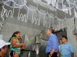 ricardo MONTEIRO inauguracao de abatedouro de frango foto jose marques 21 270x202 - Ricardo entrega abatedouro de aves e unidade de beneficiamento de mel em Monteiro